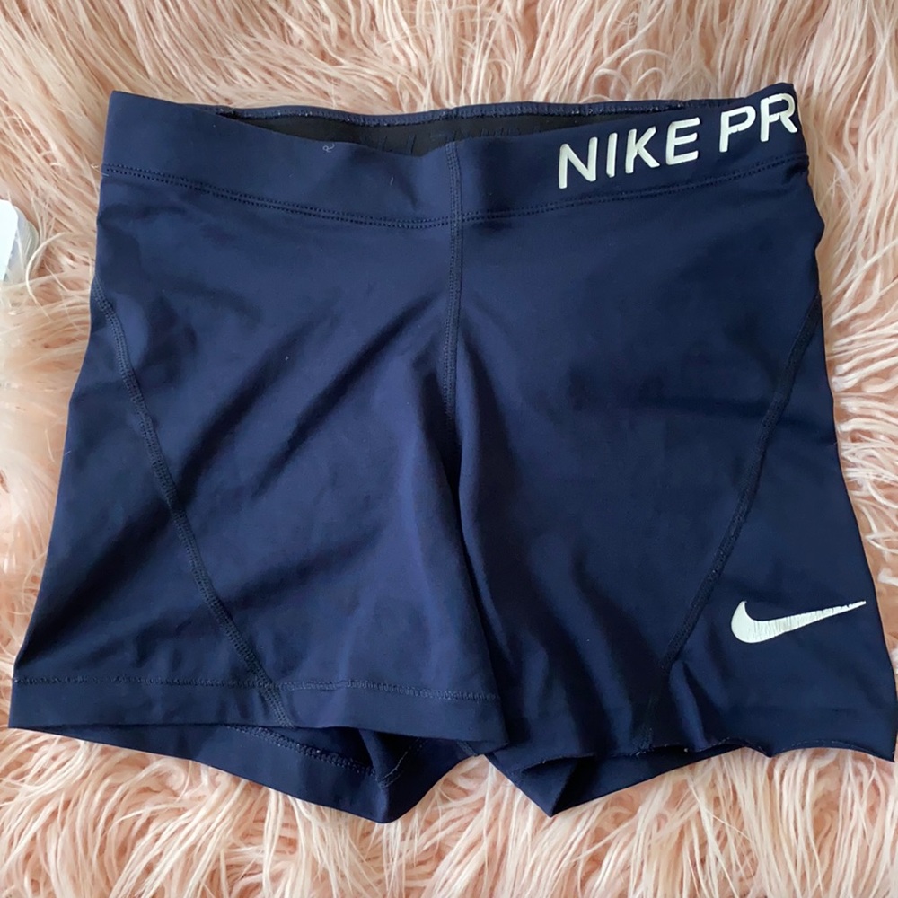 navy blue nike poe shorts